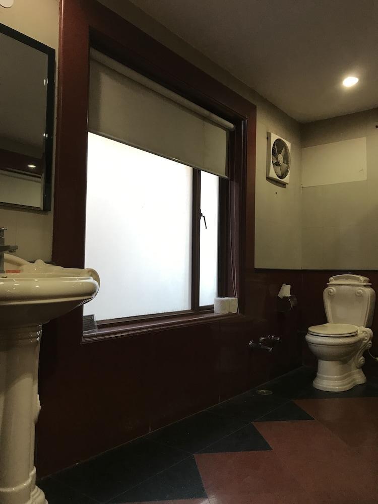 Delite Sarovar Portico Faridabad Luaran gambar