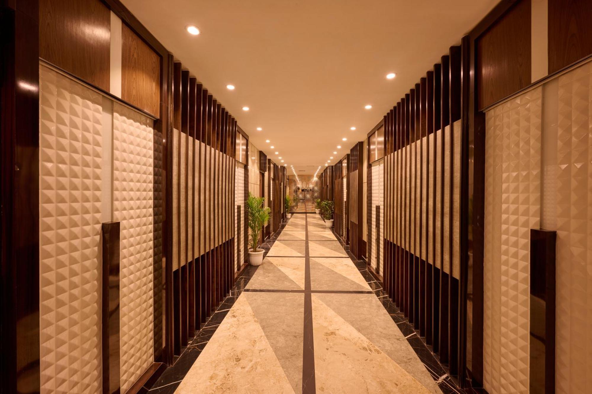 Delite Sarovar Portico Faridabad Luaran gambar